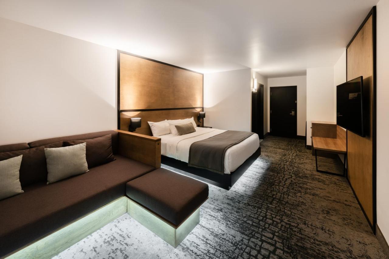 Ax Hotel Монт-Тремблант Екстериор снимка